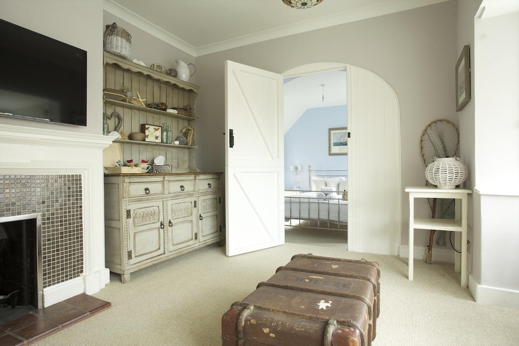 The Beach House Milford on Sea Extérieur photo